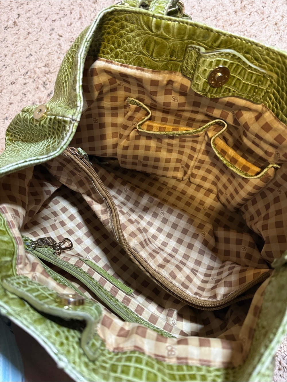 Jessica Simpson Olive Green Croc-Embossed Shoulder Bag - Picture 5 of 11